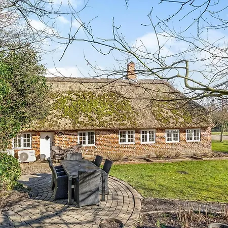 Amazing In With 1 Bedroom And Wifi Prázdninový dům Højer