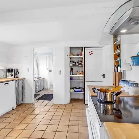 1 Bedroom Amazing Home In Hojer