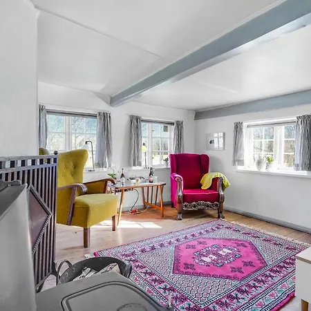 Amazing In With 1 Bedroom And Wifi Prázdninový dům *