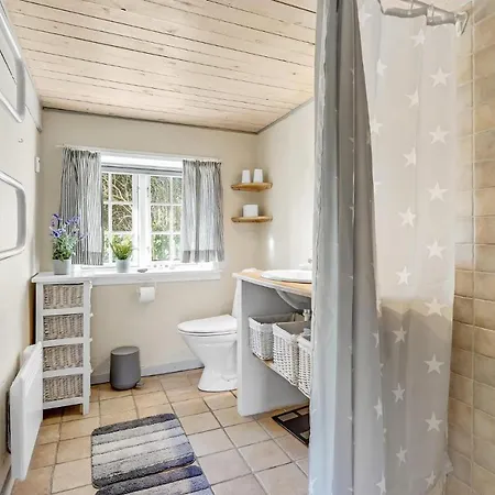 Amazing In With 1 Bedroom And Wifi Prázdninový dům *